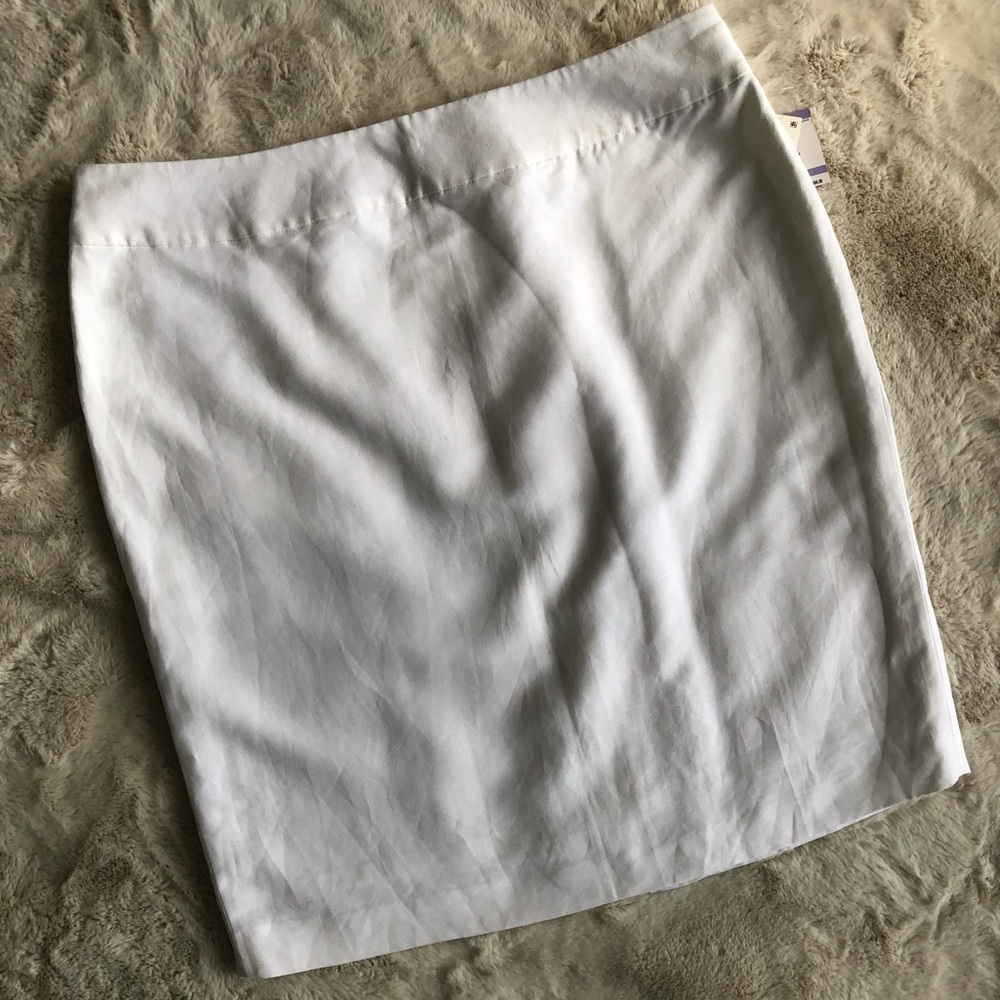 Women's Kasper Back-Zip Back-Vent Pencil Skirt NEW size 18 white